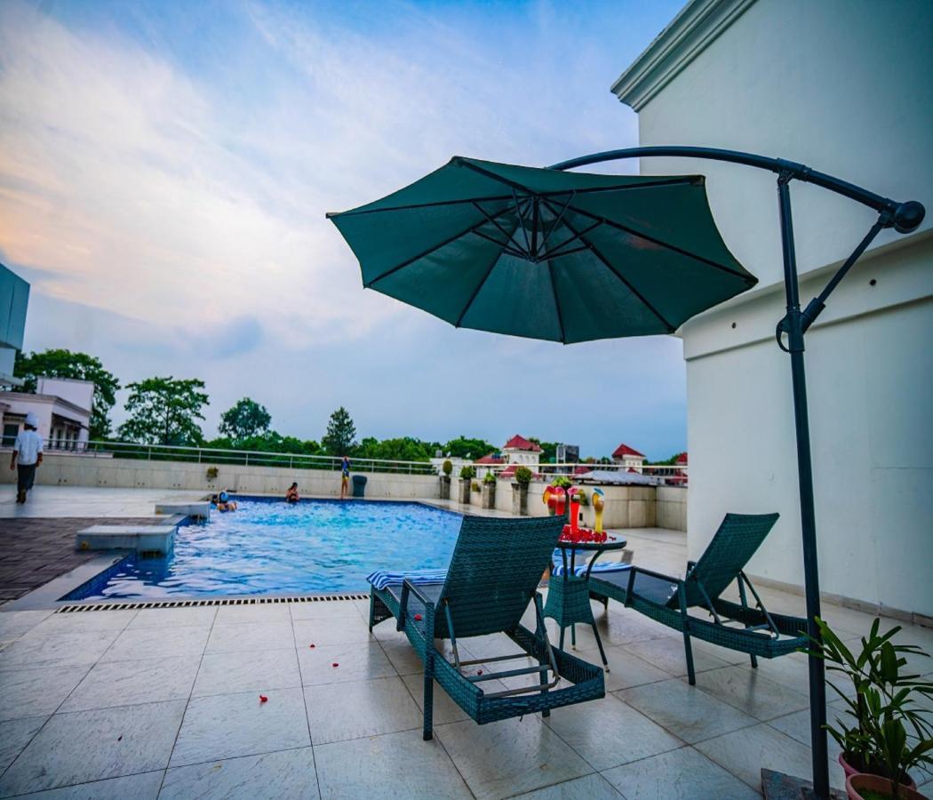 Barsana Hotel & Resort Siliguri Exterior photo