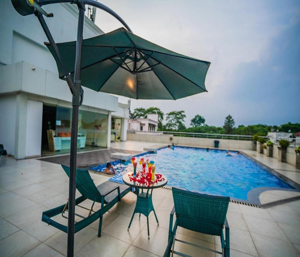 Barsana Hotel & Resort Siliguri Exterior photo
