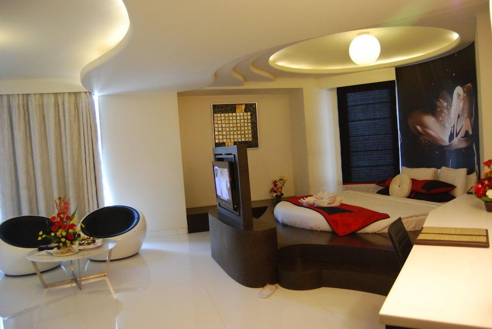 Barsana Hotel & Resort Siliguri Exterior photo